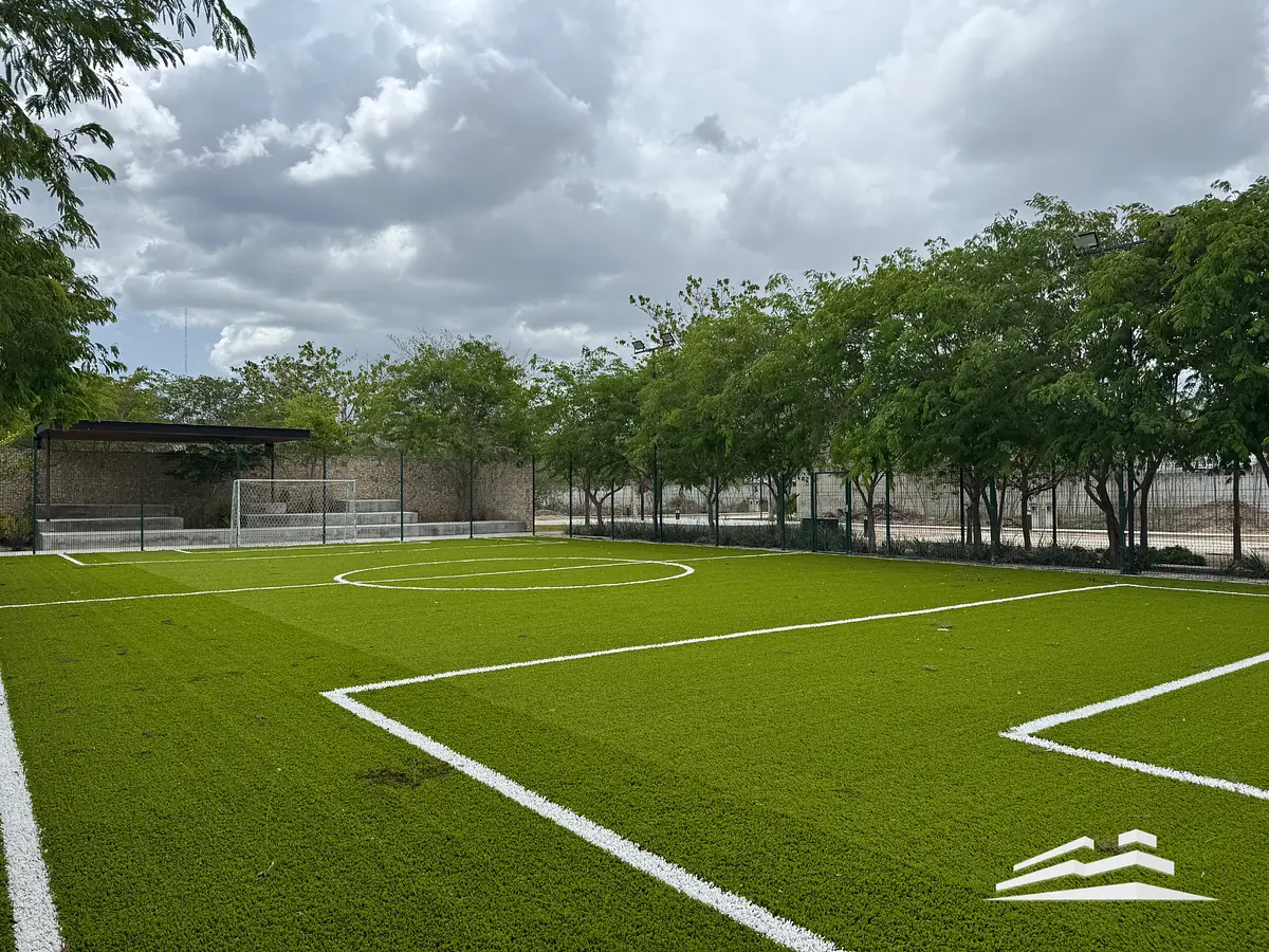 Lote residencial en venta Privada Olivia Conkal al norte de Mérida — foto 2