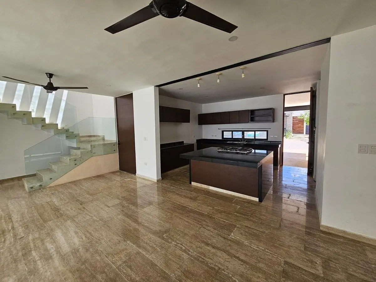 Casa en renta en privada 3 habitaciones y alberca al norte de Mérida, Yucatán. — foto 2