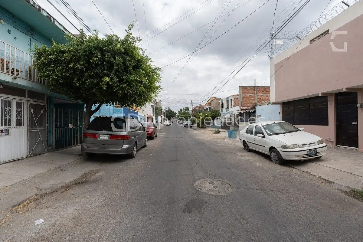 Constitución Casa Recién Remodelada en Venta — foto 2