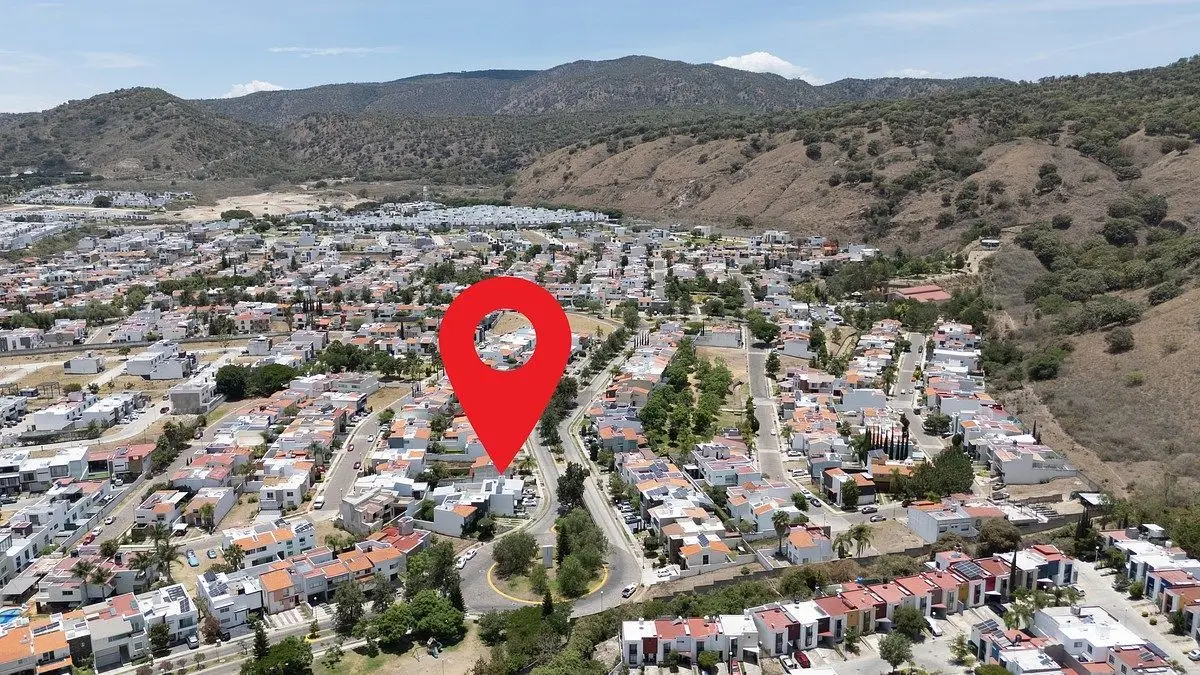 Bosques de Santa Anita Terreno Sobre Avenida en Venta — foto 3