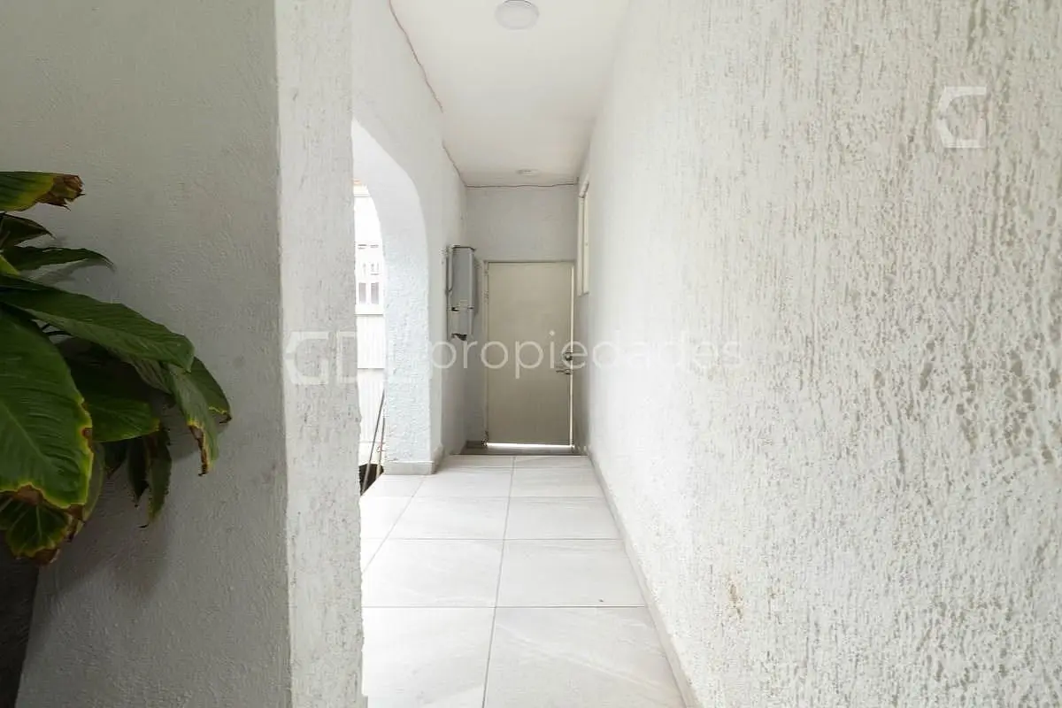 Periférico y Alcalde Casa con Alberca y Local Comercial en Venta — foto 6