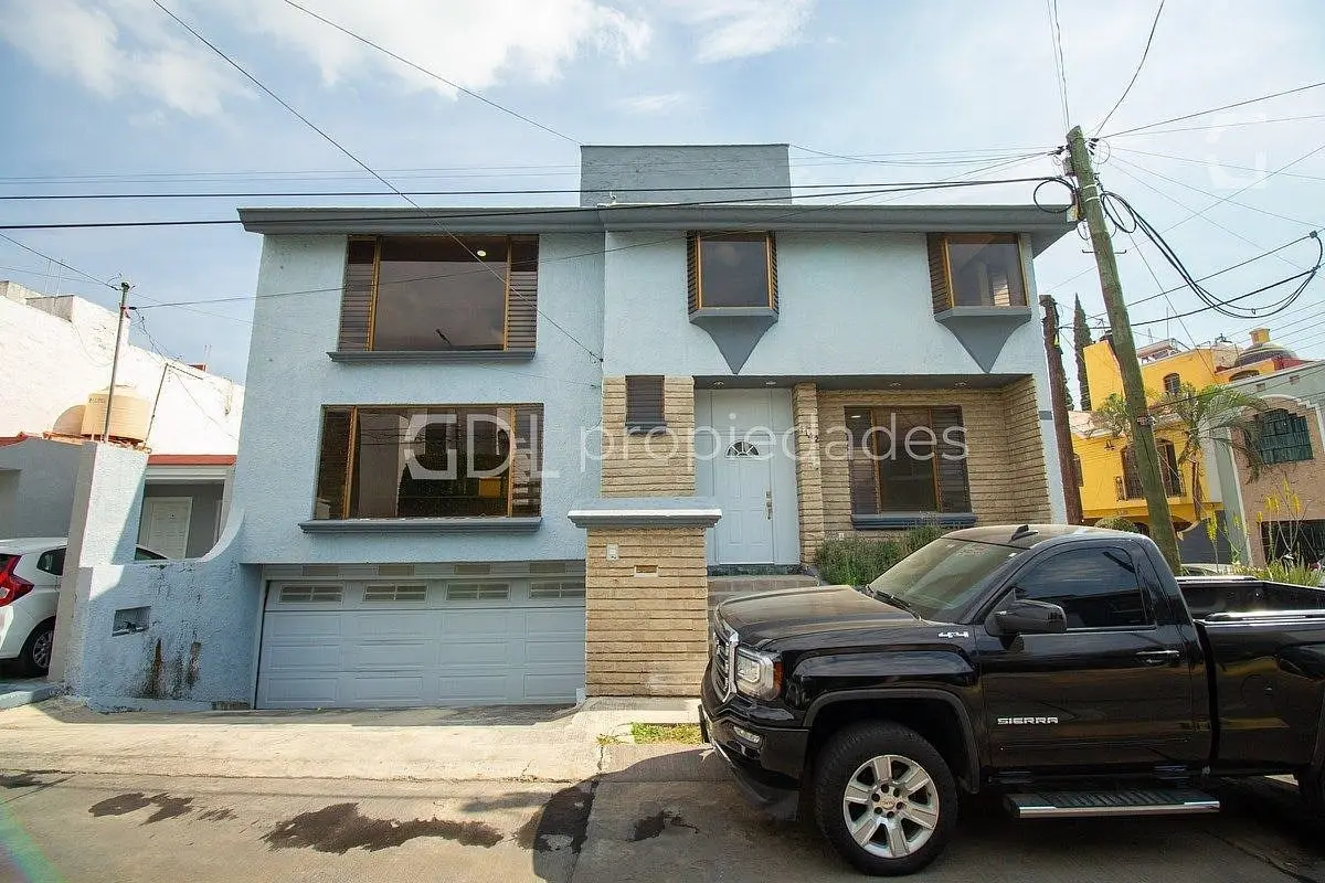 Chapalita las Fuentes Casa en Coto Venta