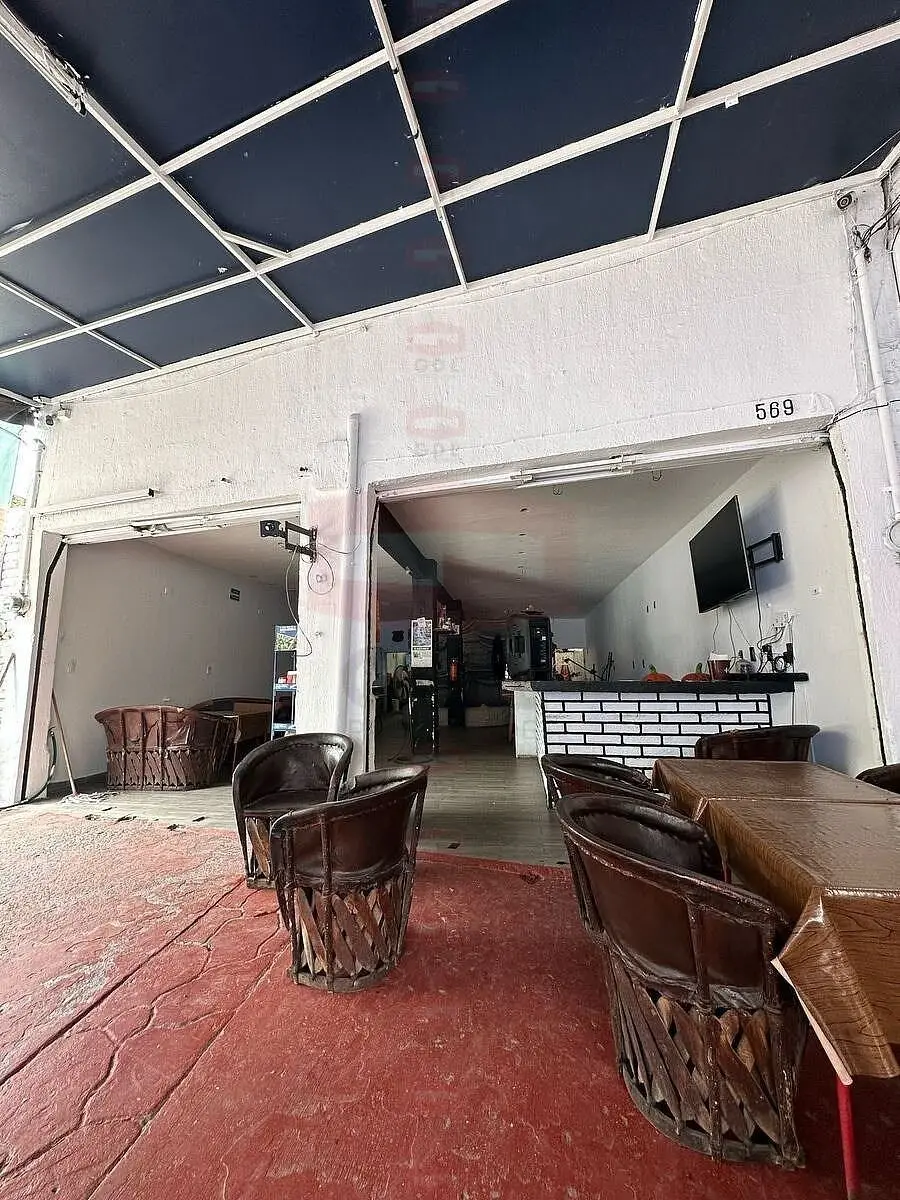 Malecón Local Comercial en Venta — foto 2