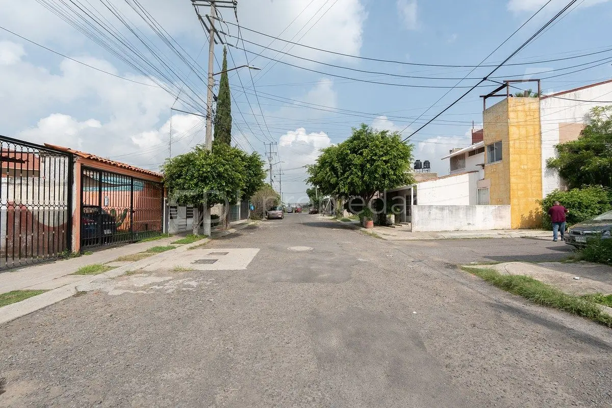 Paseo del Prado Casa de una Planta en Venta — foto 2