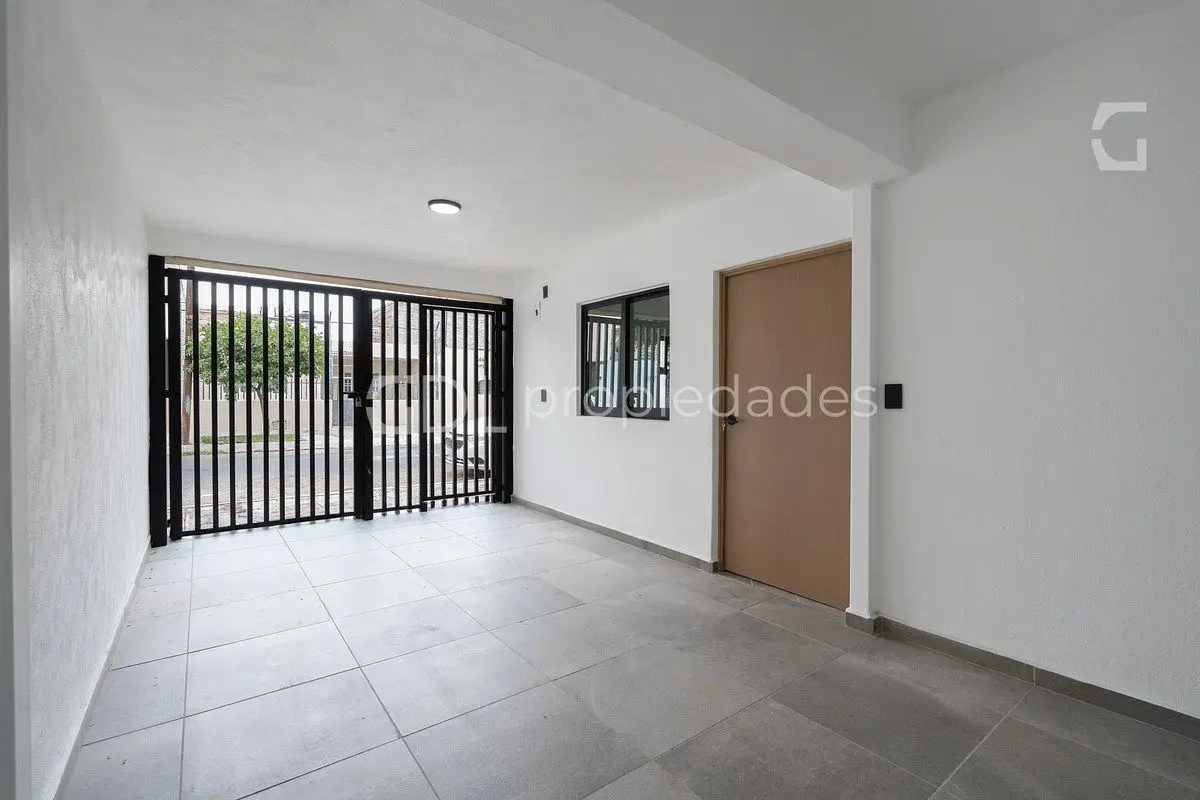 Constitución Casa Recién Remodelada en Venta — foto 6