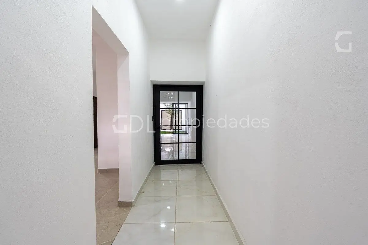Medrano Casa Recien Remodelada en Venta — foto 5