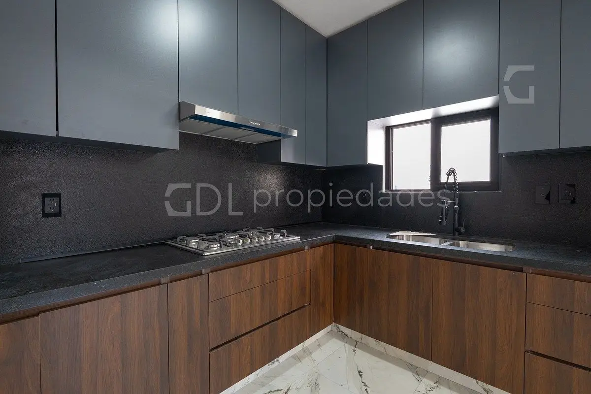 Lomas del Paraíso Casa en Venta — foto 6