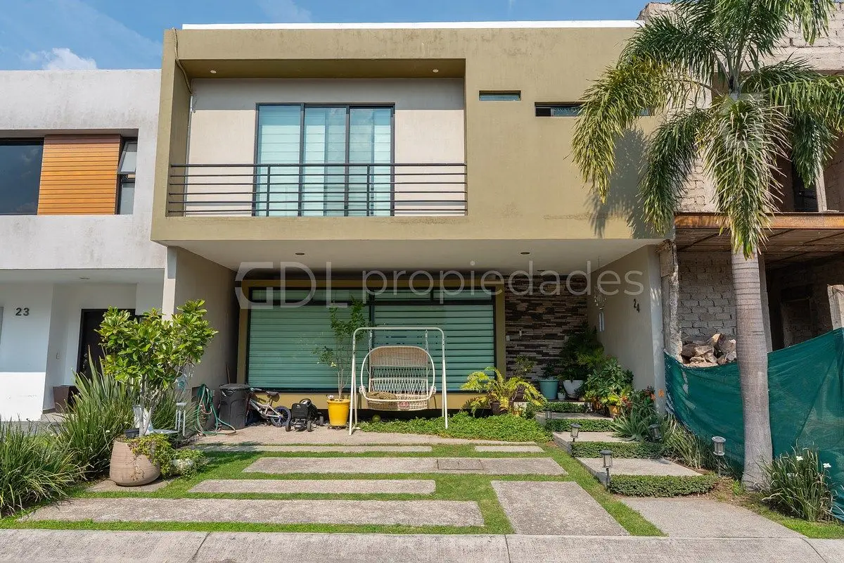 Se Renta Casa AMUEBLADA en Fracción Bosques Cedros (Bosques de Santa Anita) — foto 2