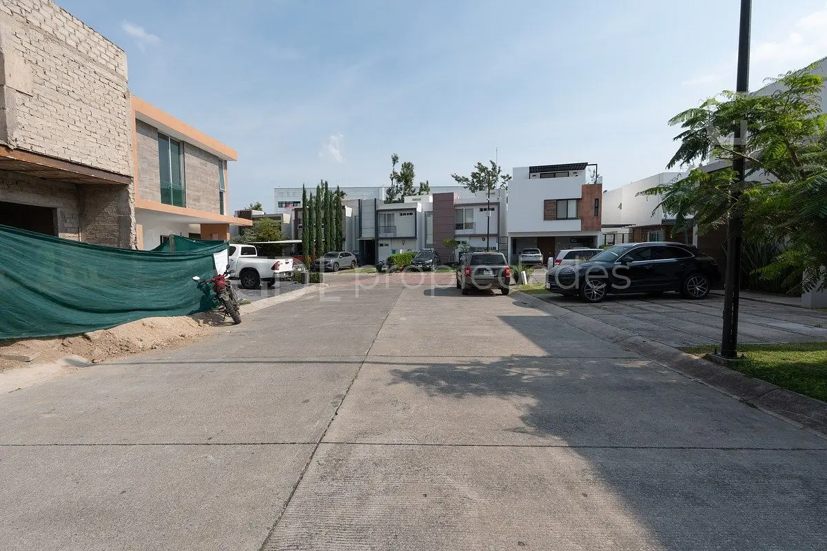 Se Renta Casa AMUEBLADA en Fracción Bosques Cedros (Bosques de Santa Anita) — foto 3