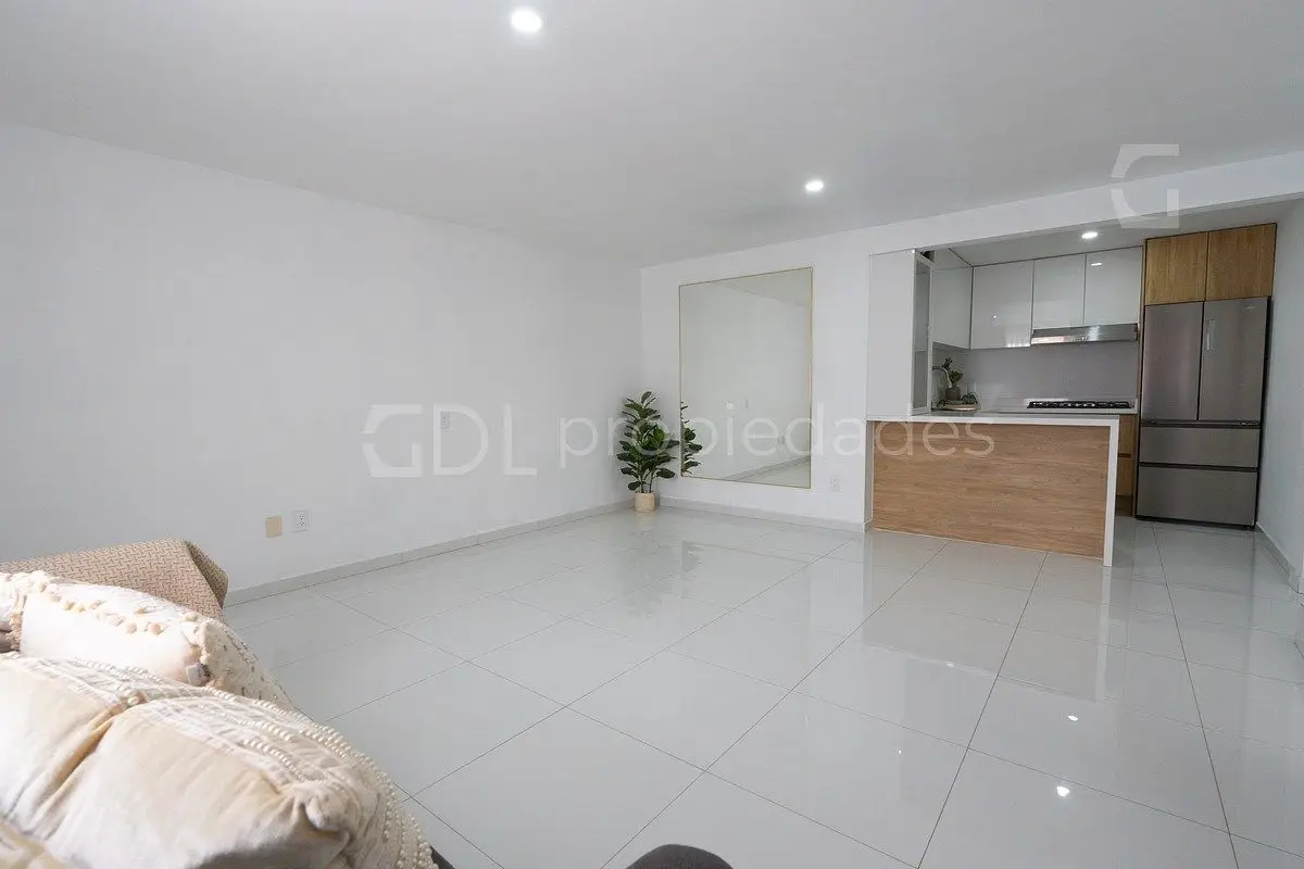 Fraccionamiento Colon Casa Remodelada Oportunidad — foto 3