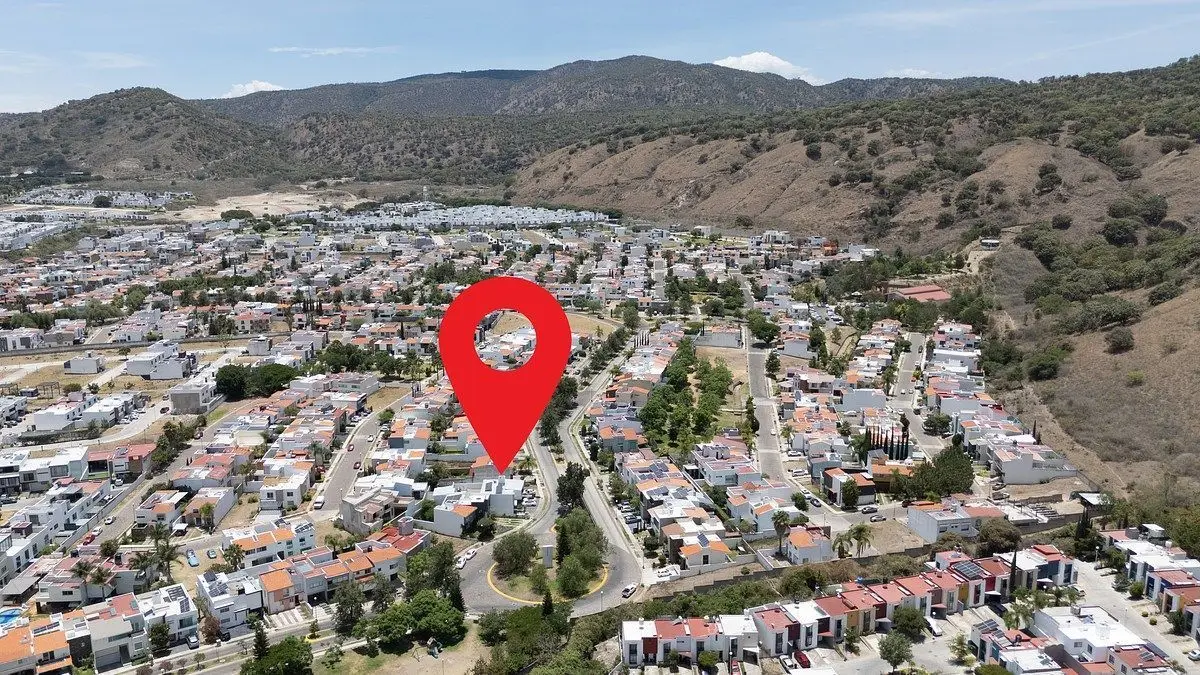Bosques de Santa Anita Terreno Sobre Avenida en Venta — foto 3