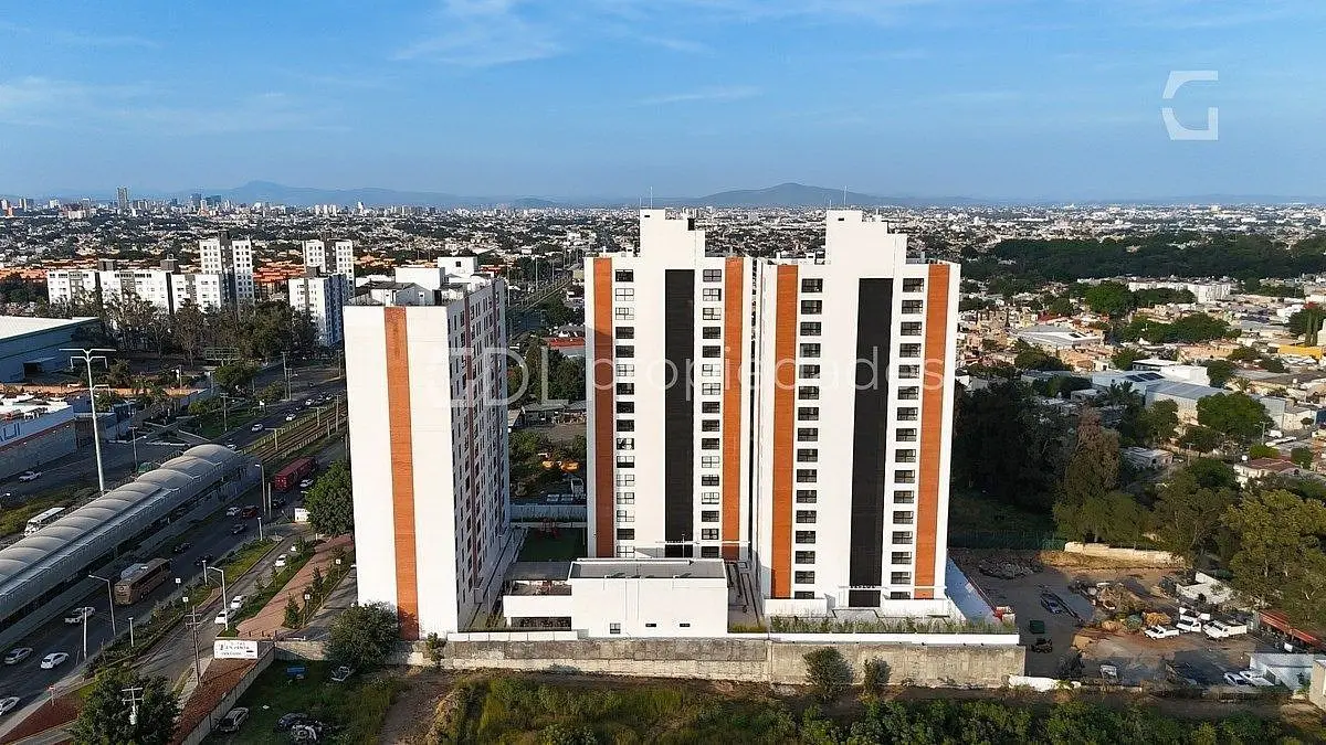 Colón y Periférico Departamento en Venta — foto 2