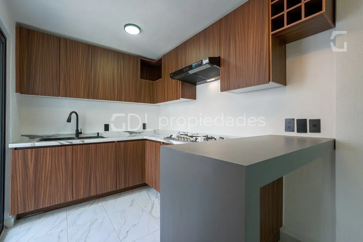 El Manantial Casa Recién Remodelada en Venta — foto 3