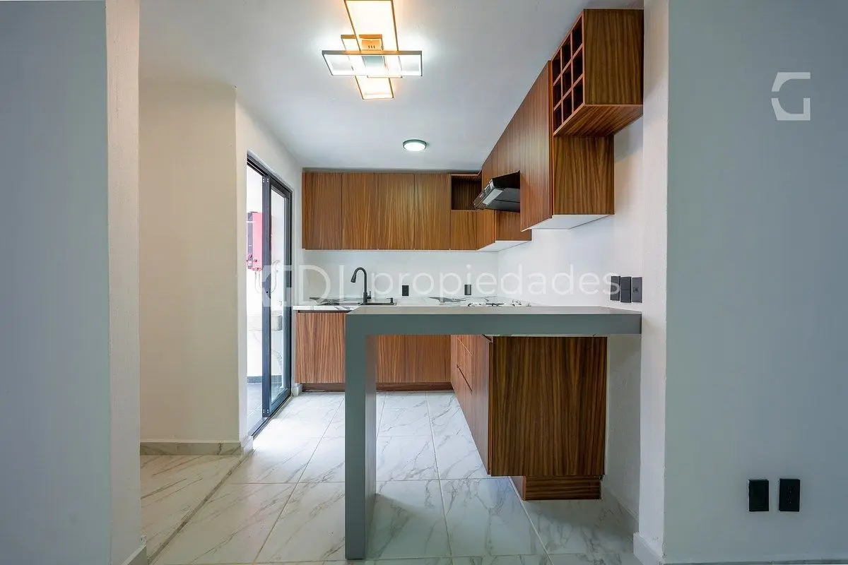 El Manantial Casa Recién Remodelada en Venta — foto 5