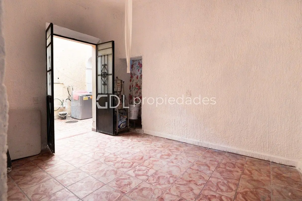 Plaza de la Bandera Casa en Venta — foto 4