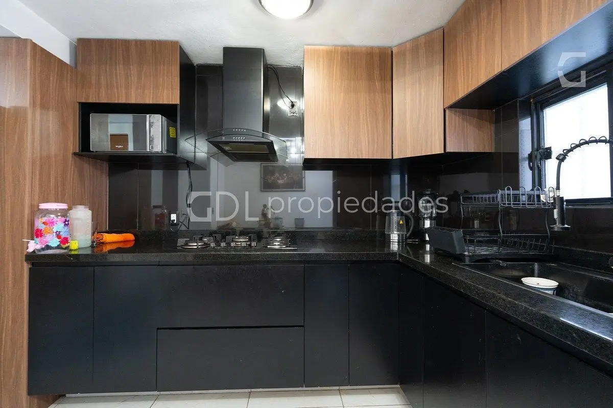 Zalate Casa a unas Cuadras de Malecón en Venta — foto 2
