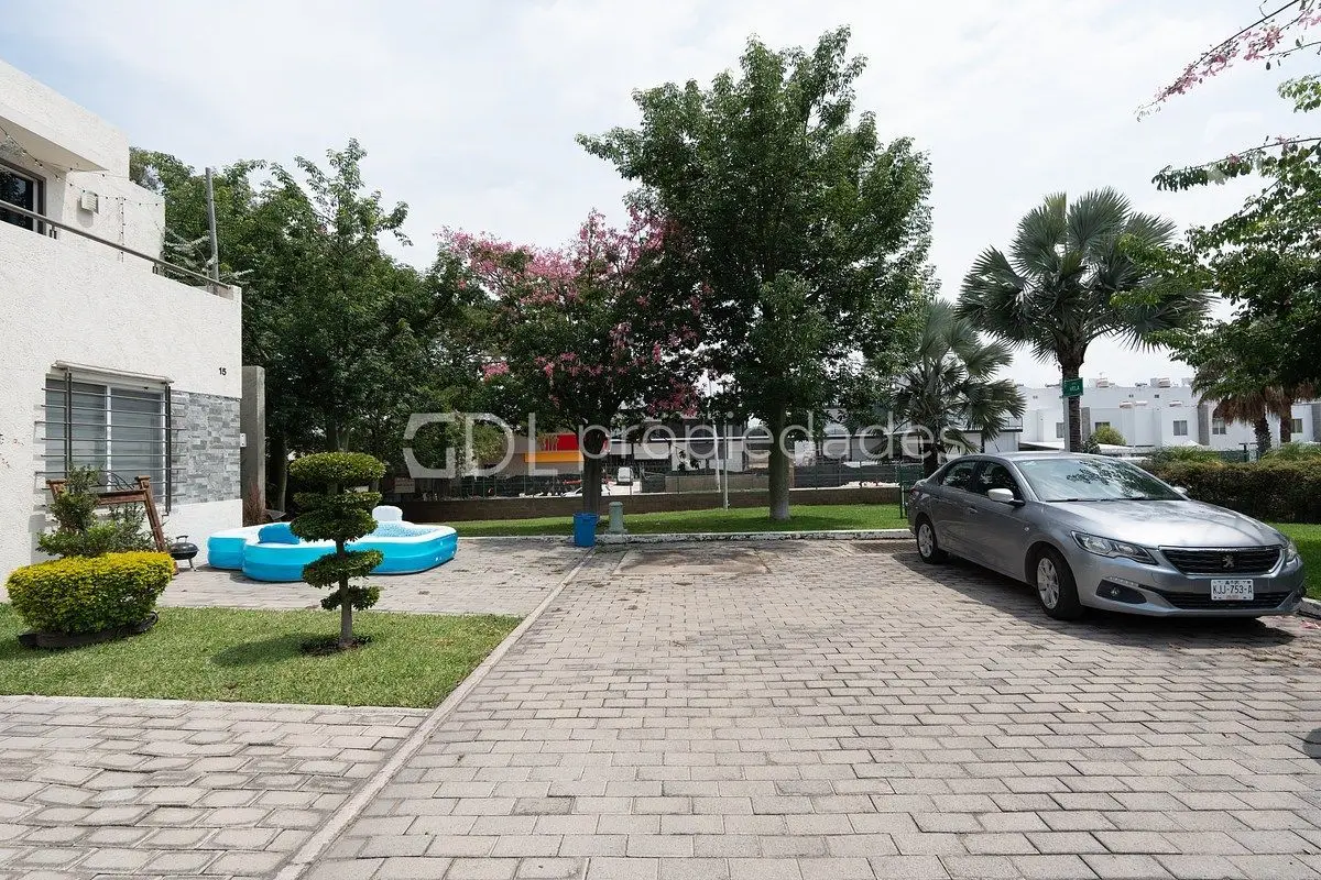 Alviento Residencial Casa Dentro de Fraccionamiento en Venta — foto 6