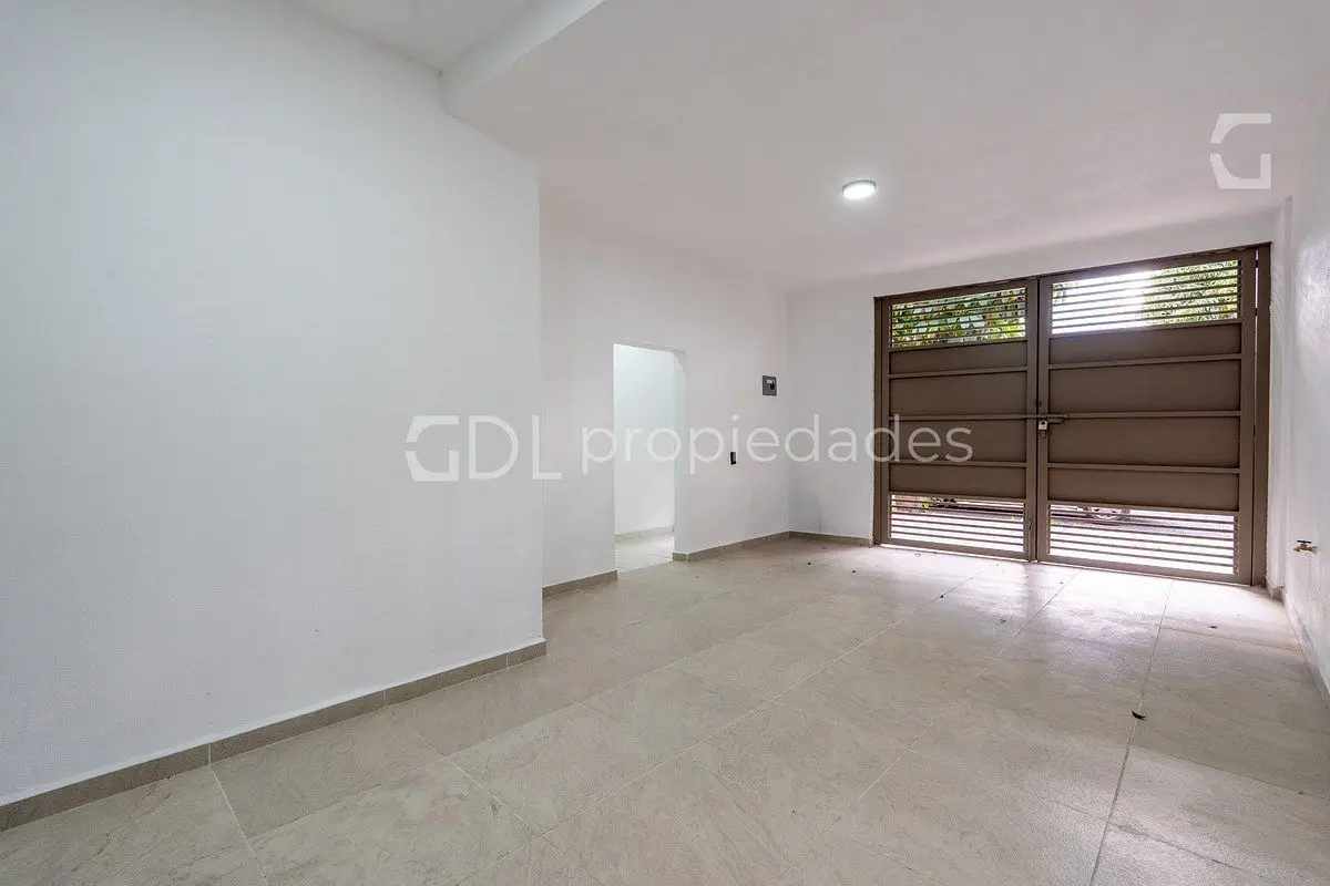 Medrano Casa Recien Remodelada en Venta — foto 4