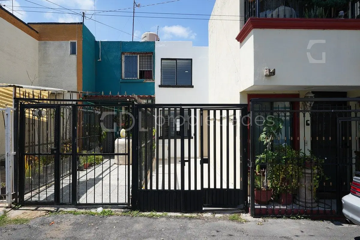La Joya Casa Recién Detallada en Venta