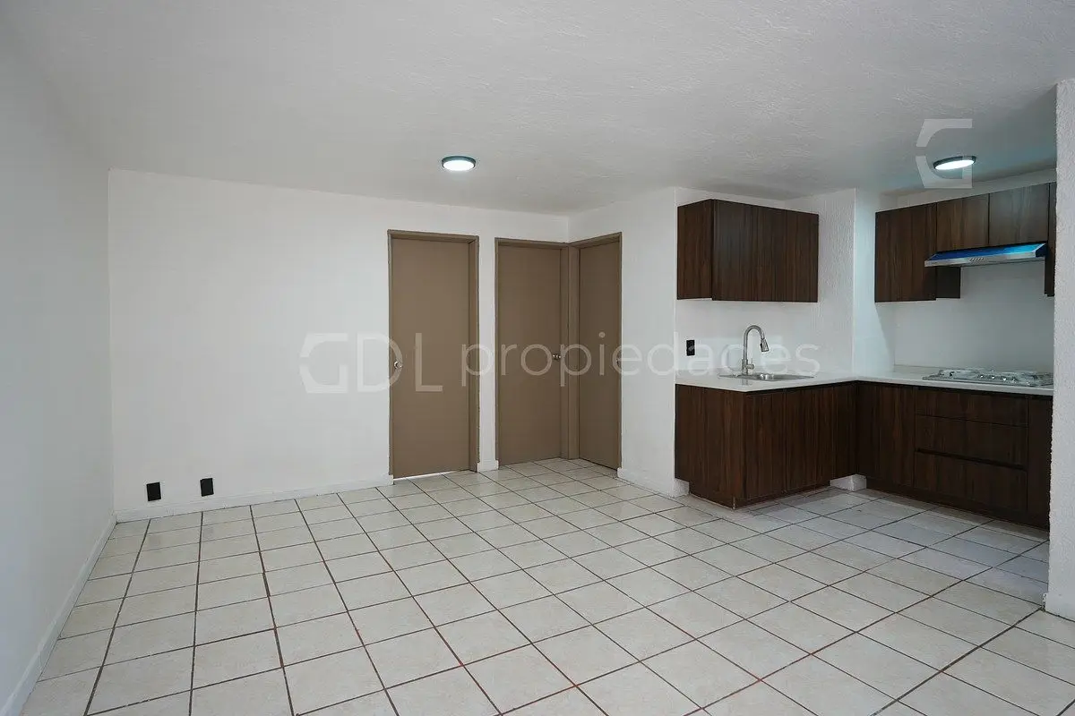 Ferrocarril Departamento en Venta — foto 3
