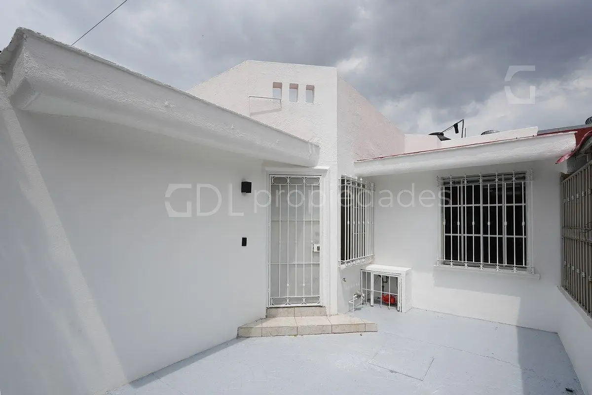 Parque Agua Azul Casa Recién Detallada en Venta — foto 2