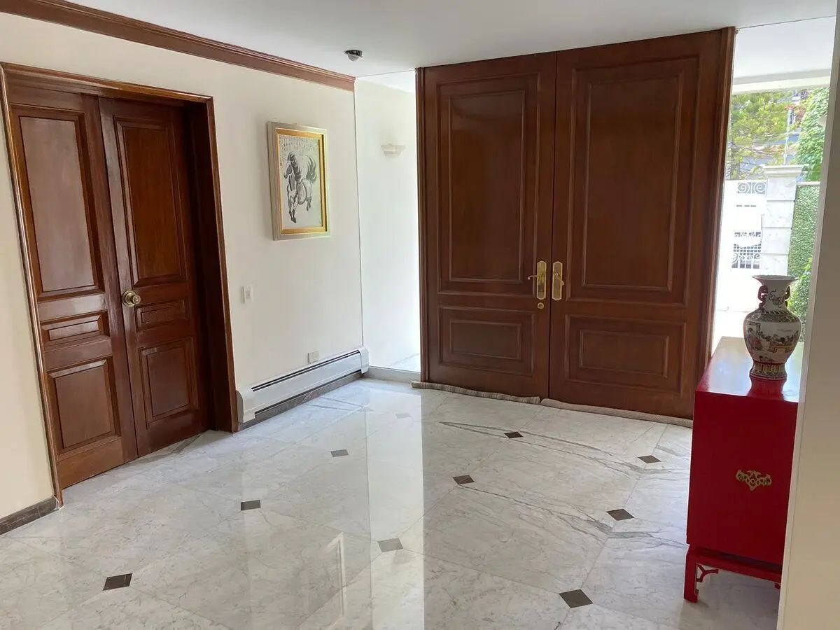 Casa en venta en la mejor zona de Bosques de las Lomas. — foto 2
