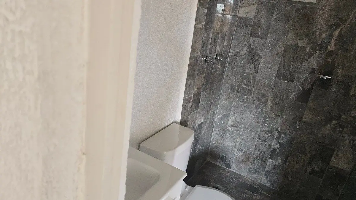 departamentoto de 3 recamaras, 2 baños 1 auto con hermoso jardin — foto 4