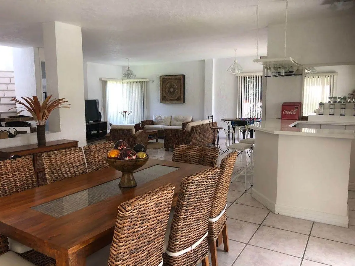 Hermosa casa en venta fraccionamiento Lomas de Cocoyoc morelos