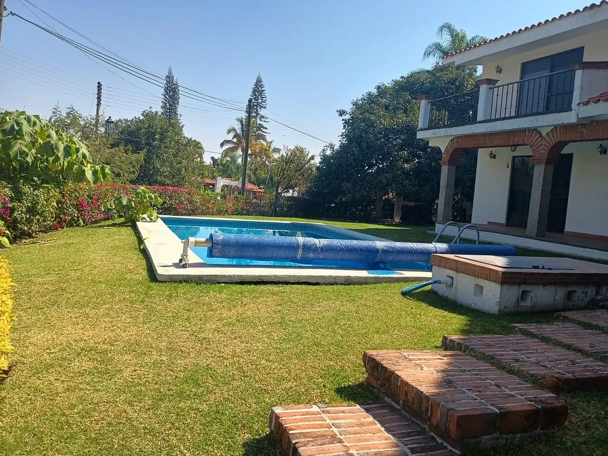 Hermosa casa en venta en fraccionamiento Lomas de Cocoyoc morelos — foto 2