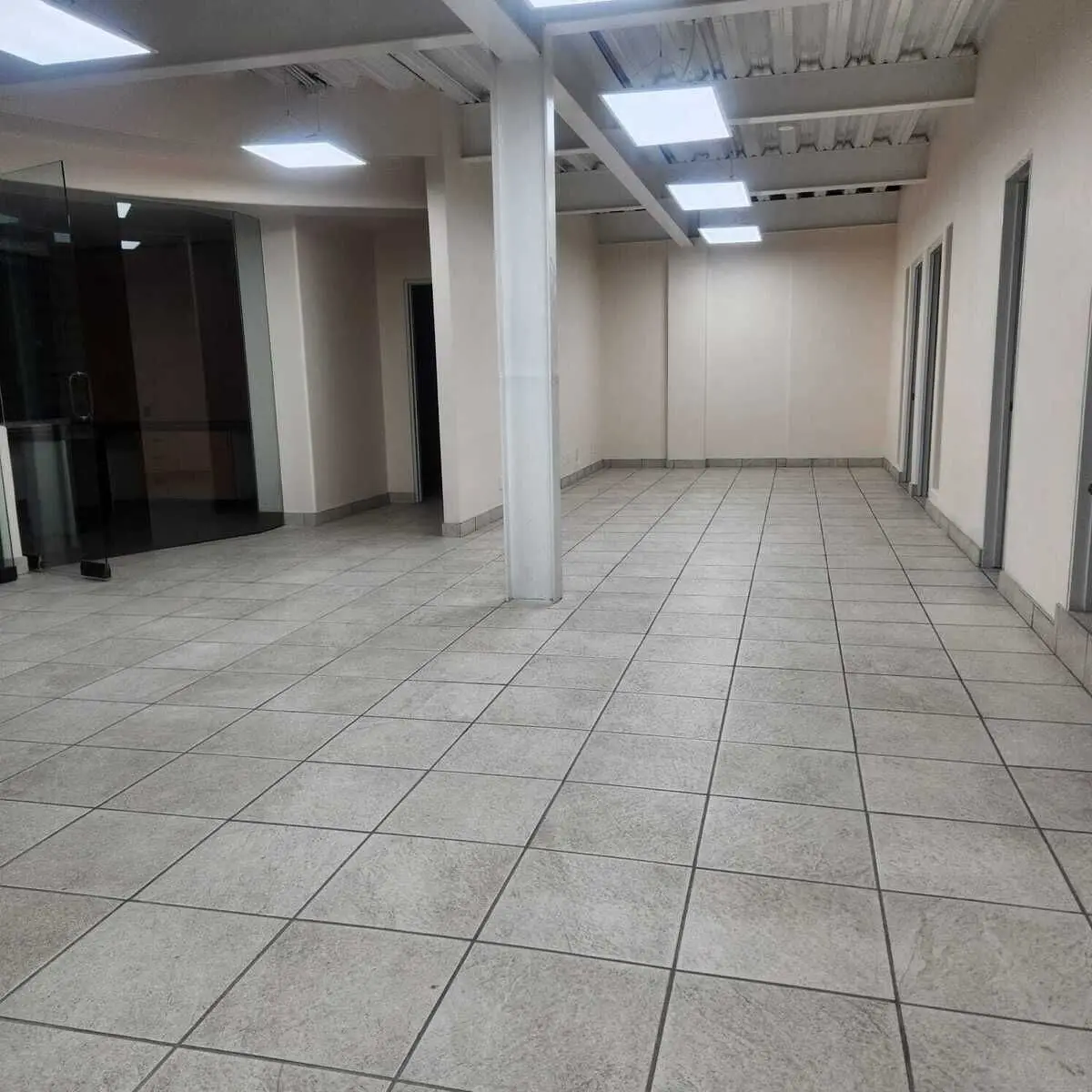 Local Comercial en Segundo Nivel — foto 5