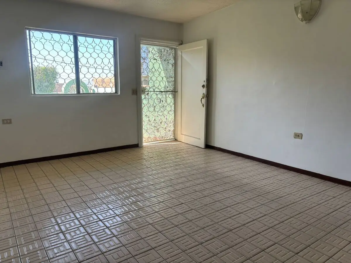 Renta de Casa en Lomas de la Presa — foto 2