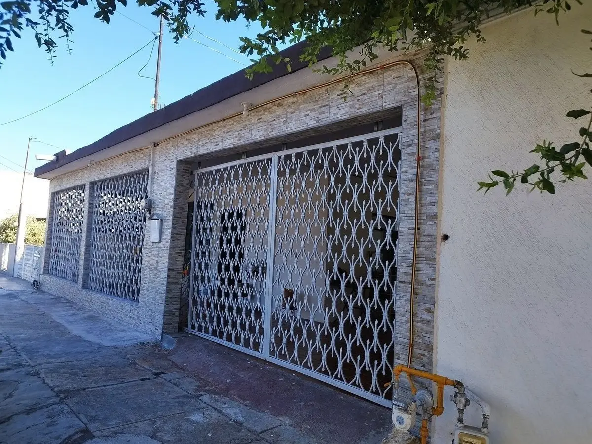 Casa amueblada en renta cerca de UANL