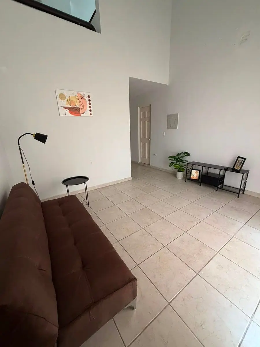 Casa en renta amueblada cerca del aeropuerto — foto 4