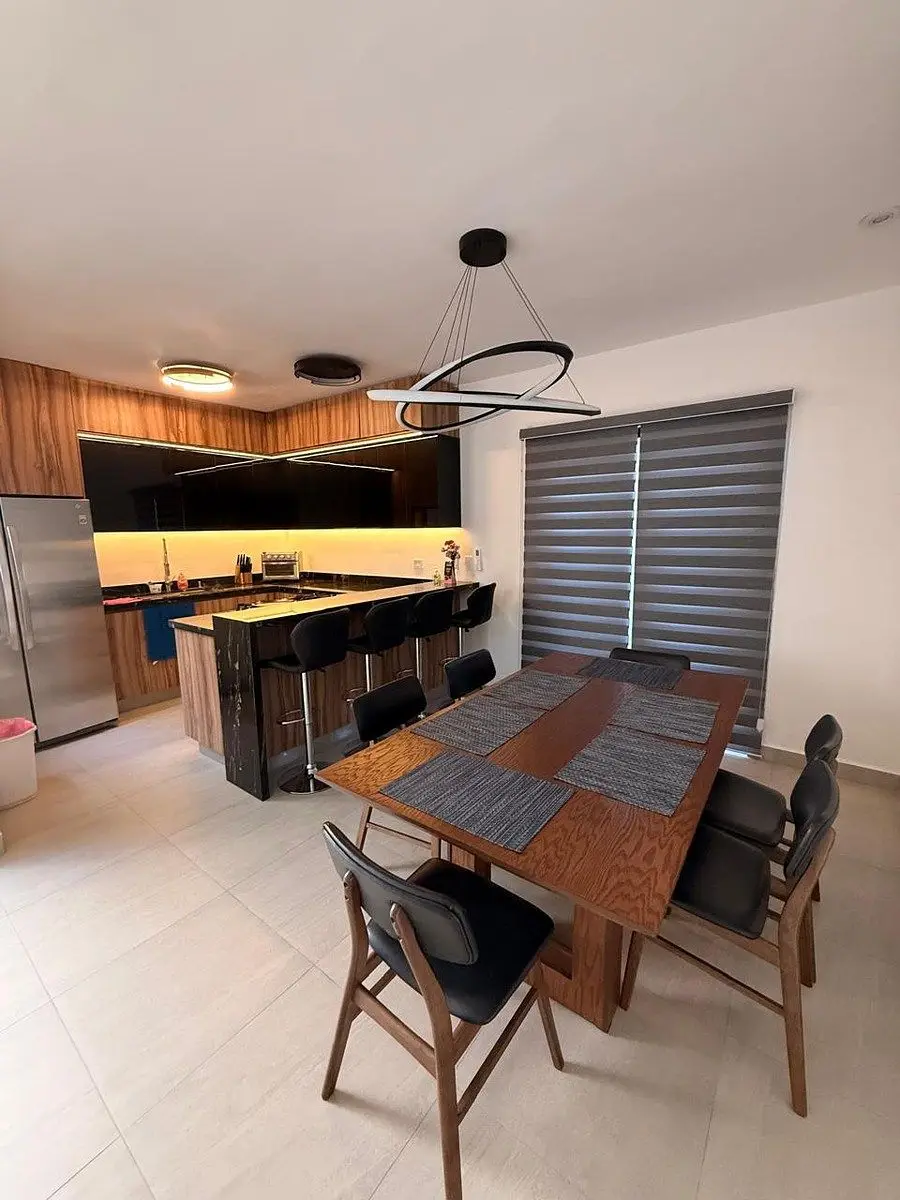 Casa en renta amueblada en sector privado Apodaca