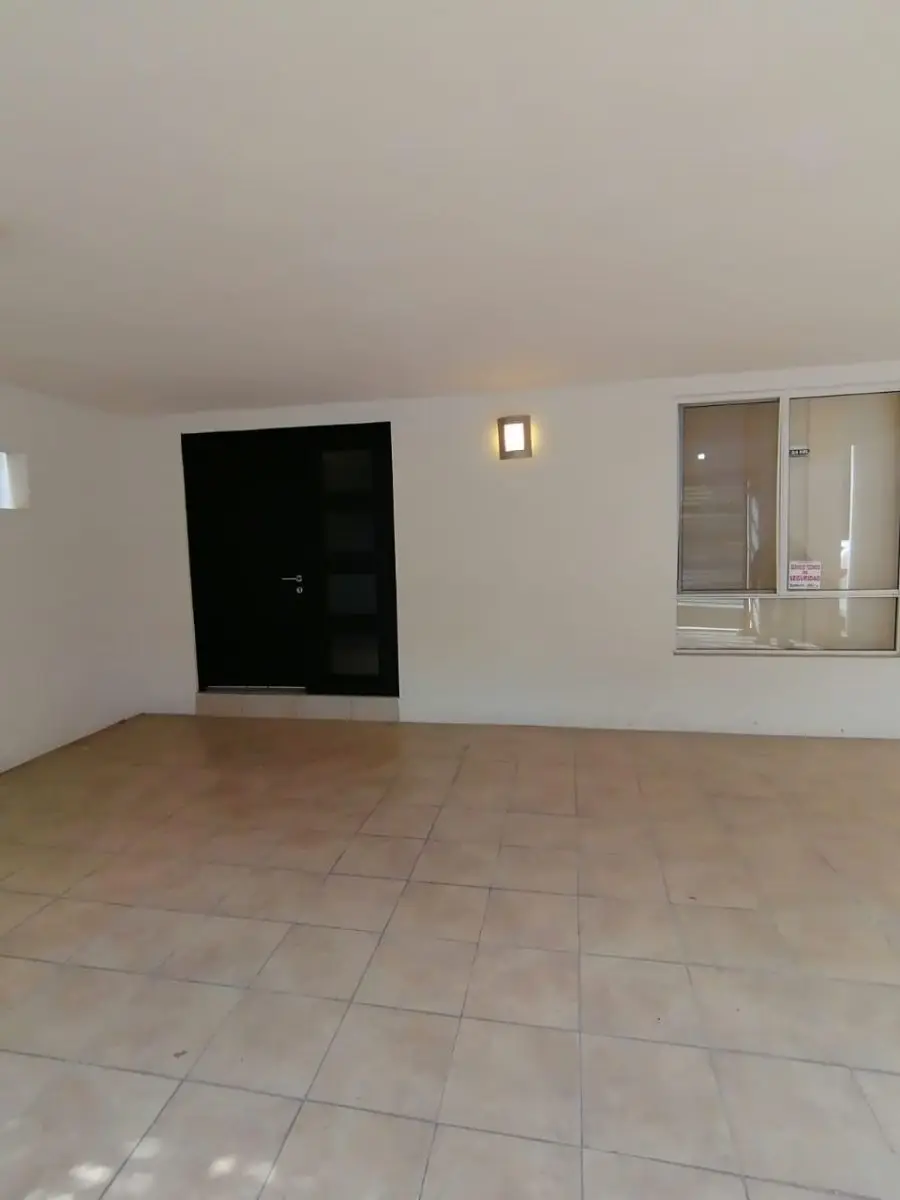 Casa en Renta en Escobedo — foto 2