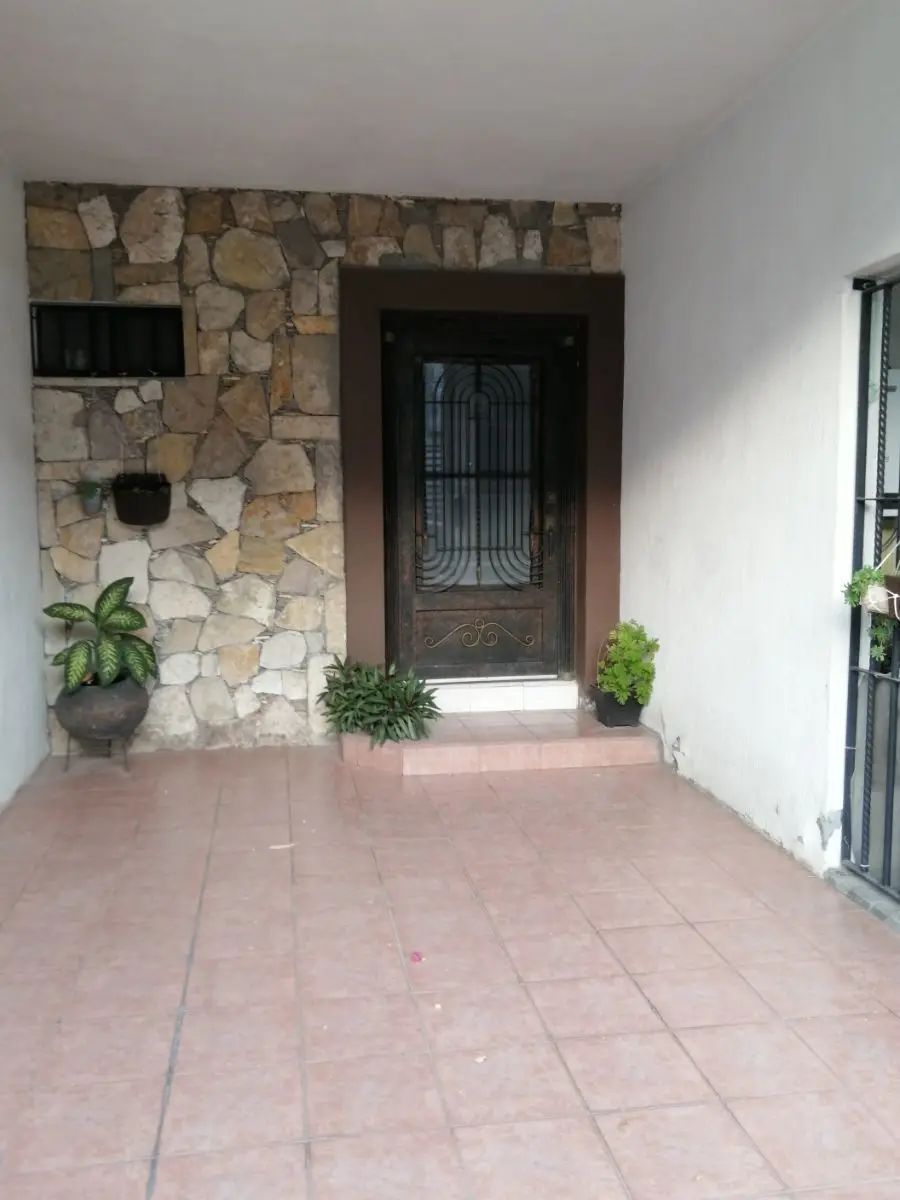 Casa en Venta en Cumbres — foto 2