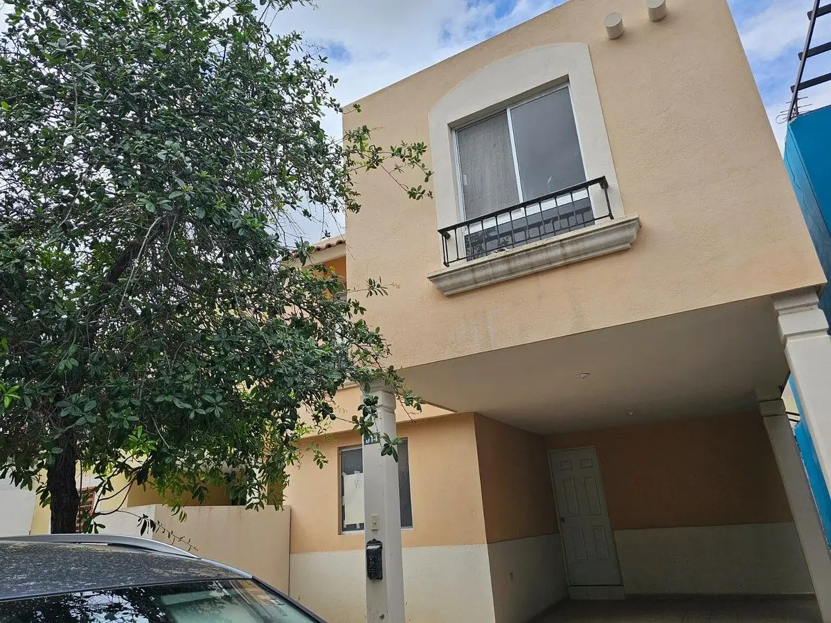 Casa en venta en mitras poniente