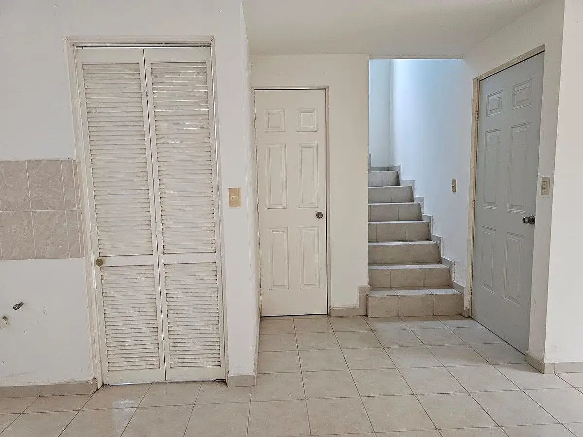 Casa en venta en mitras poniente — foto 2