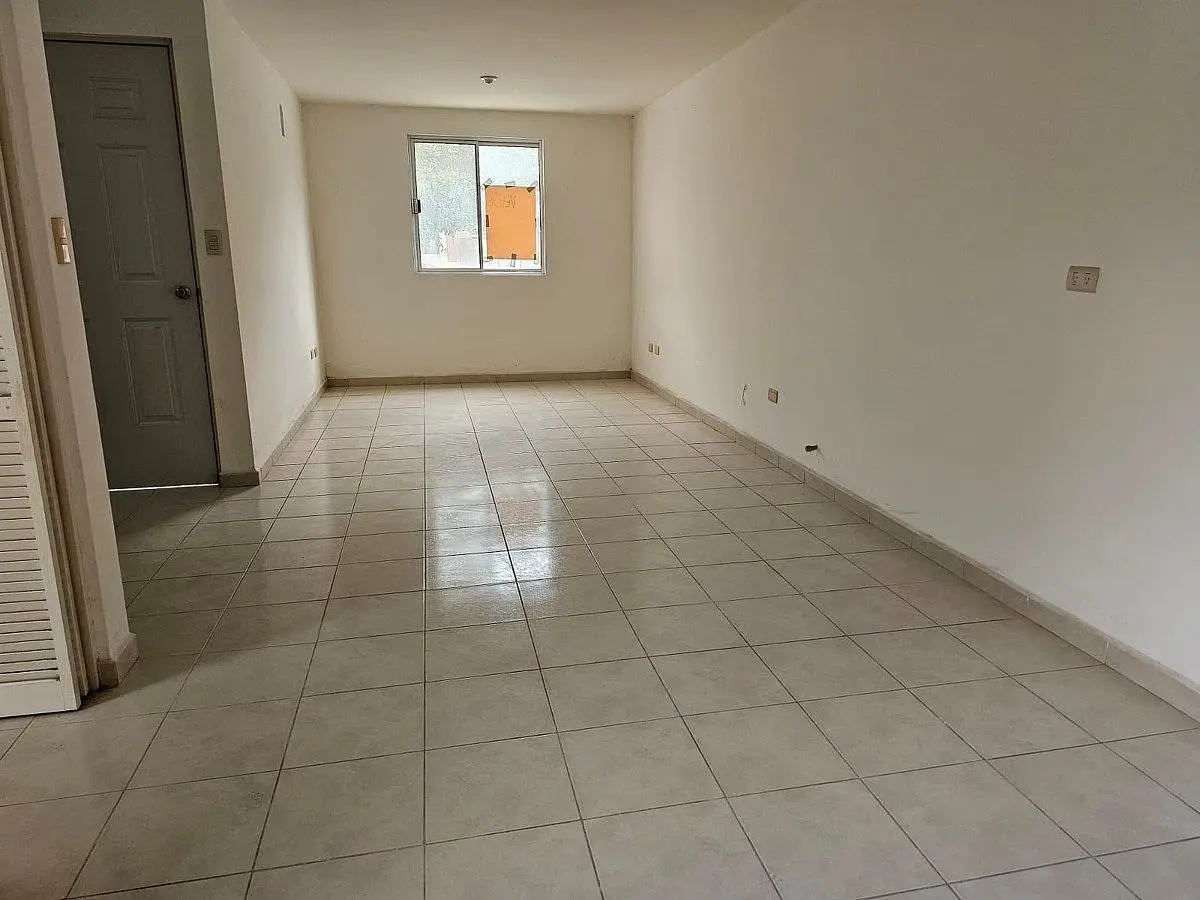 Casa en venta en mitras poniente — foto 3