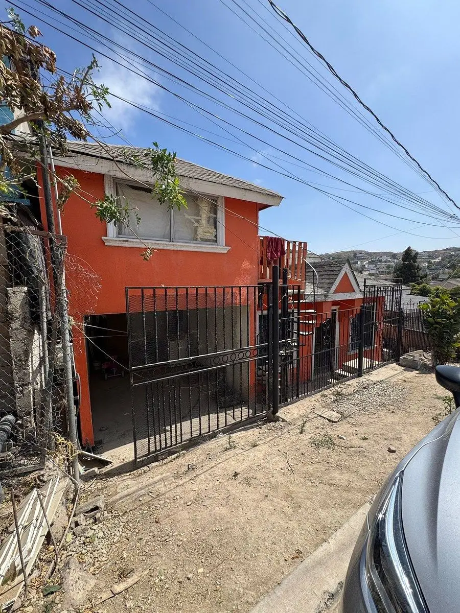 Casa Multifamiliar. 3 Propiedades en 1