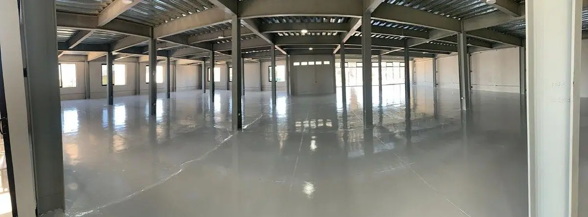 Bodega Comercial en Renta por el Siglo XXI — foto 2