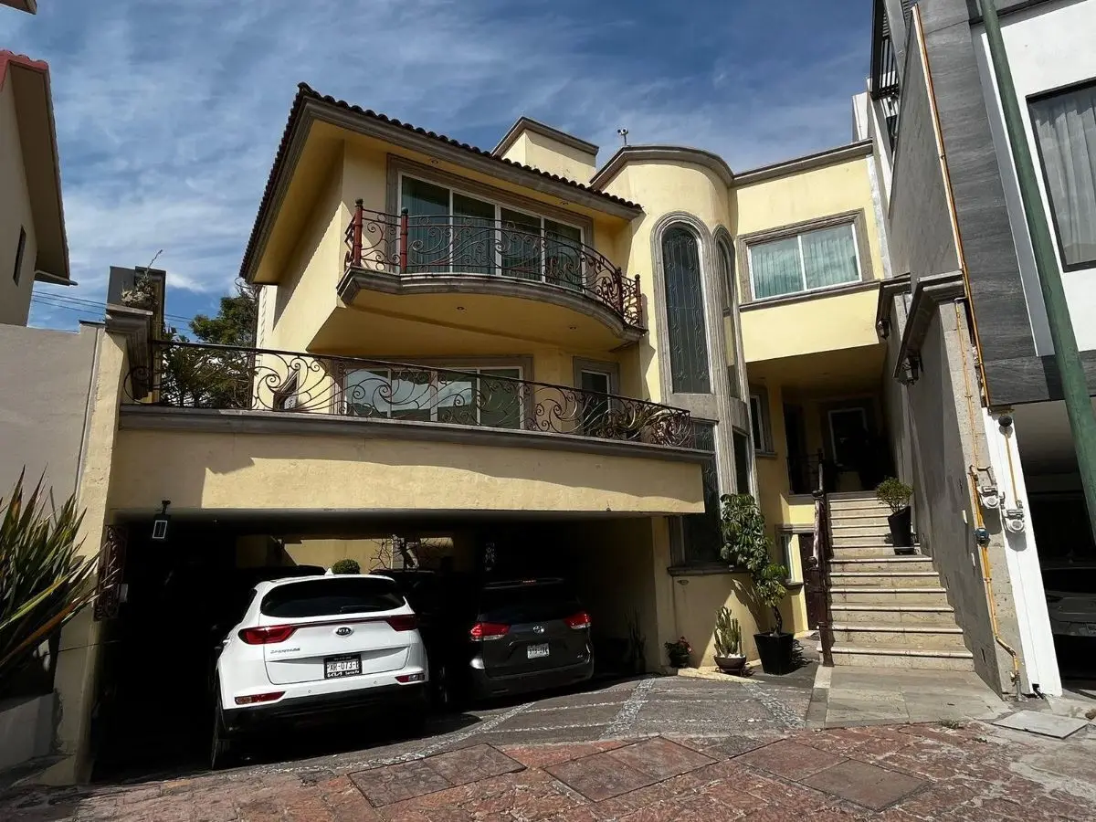 Casa en Venta en Bosques de las Lomas