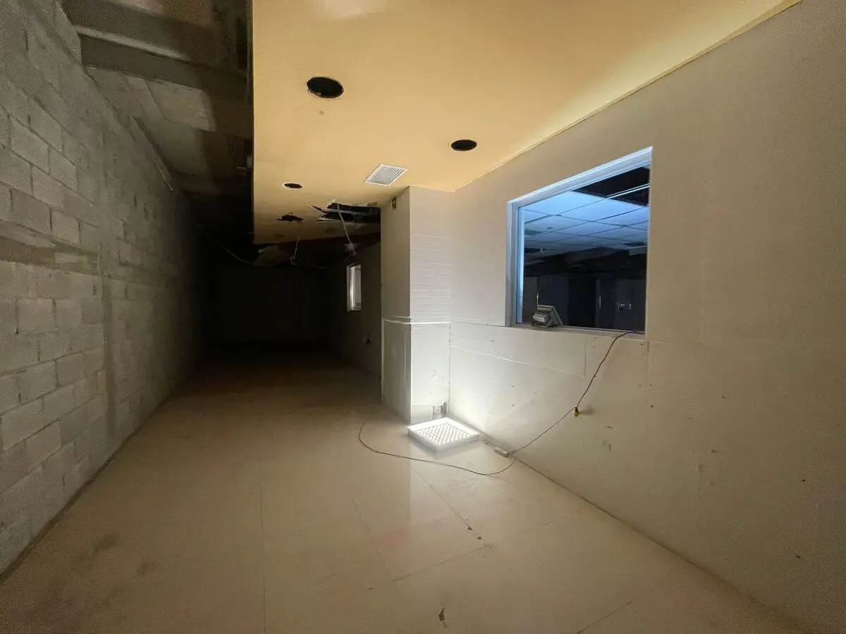 Local Comercial en Renta en Hacienda de las Palmas — foto 3