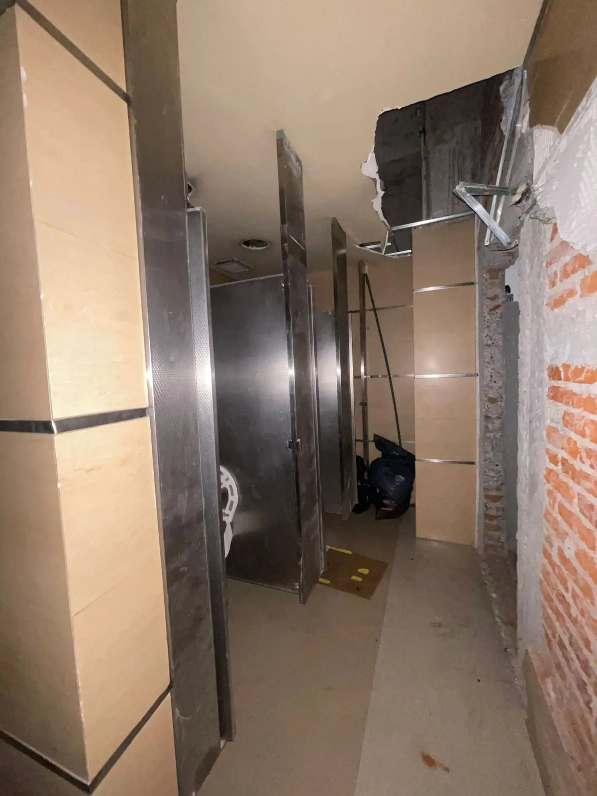 Local Comercial en Renta en Hacienda de las Palmas — foto 6