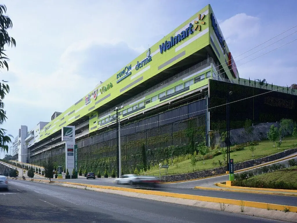 Local Comercial en Renta en Bosque Esmeralda