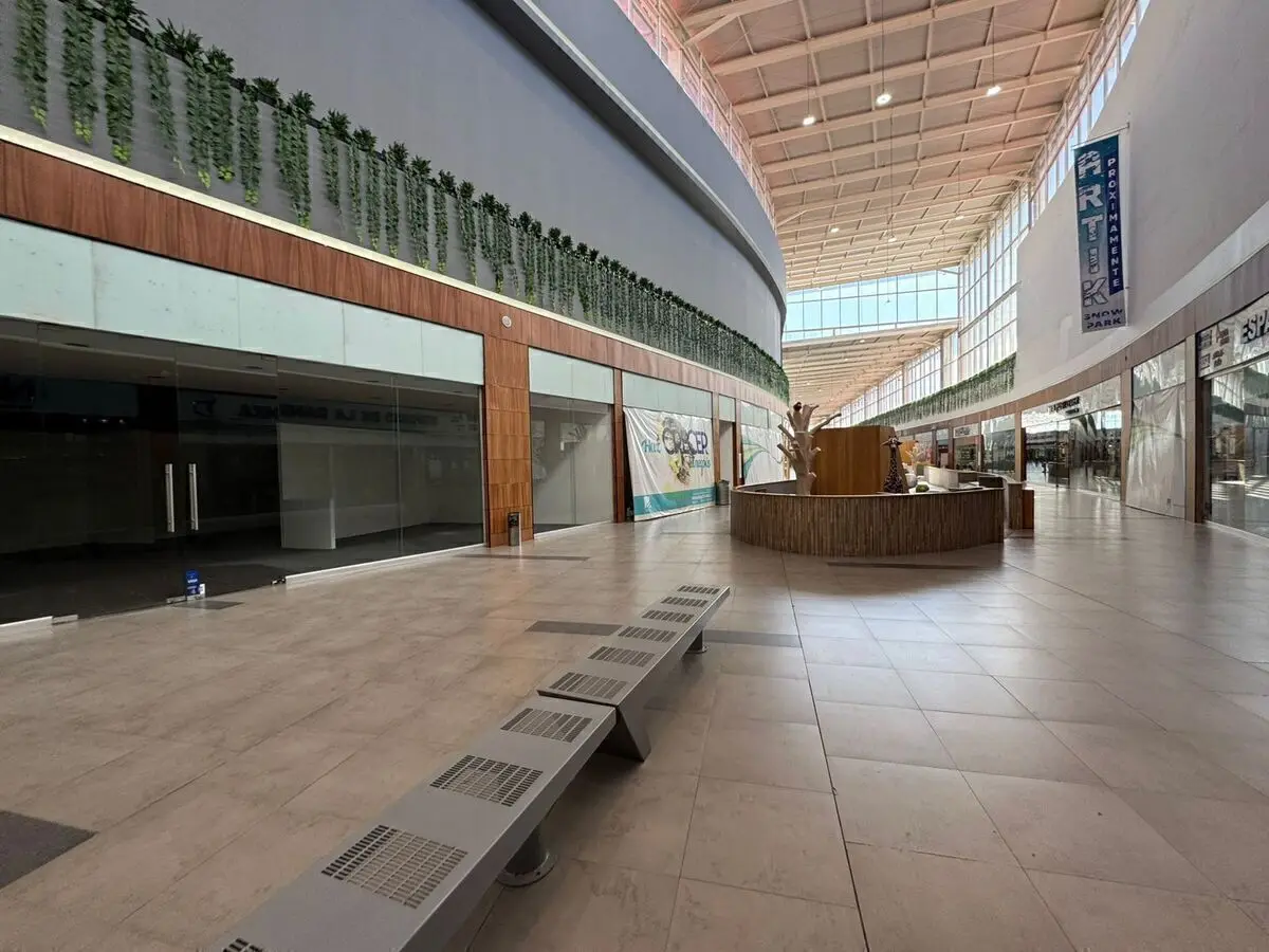 Local Comercial en Renta en Bosque Esmeralda — foto 4