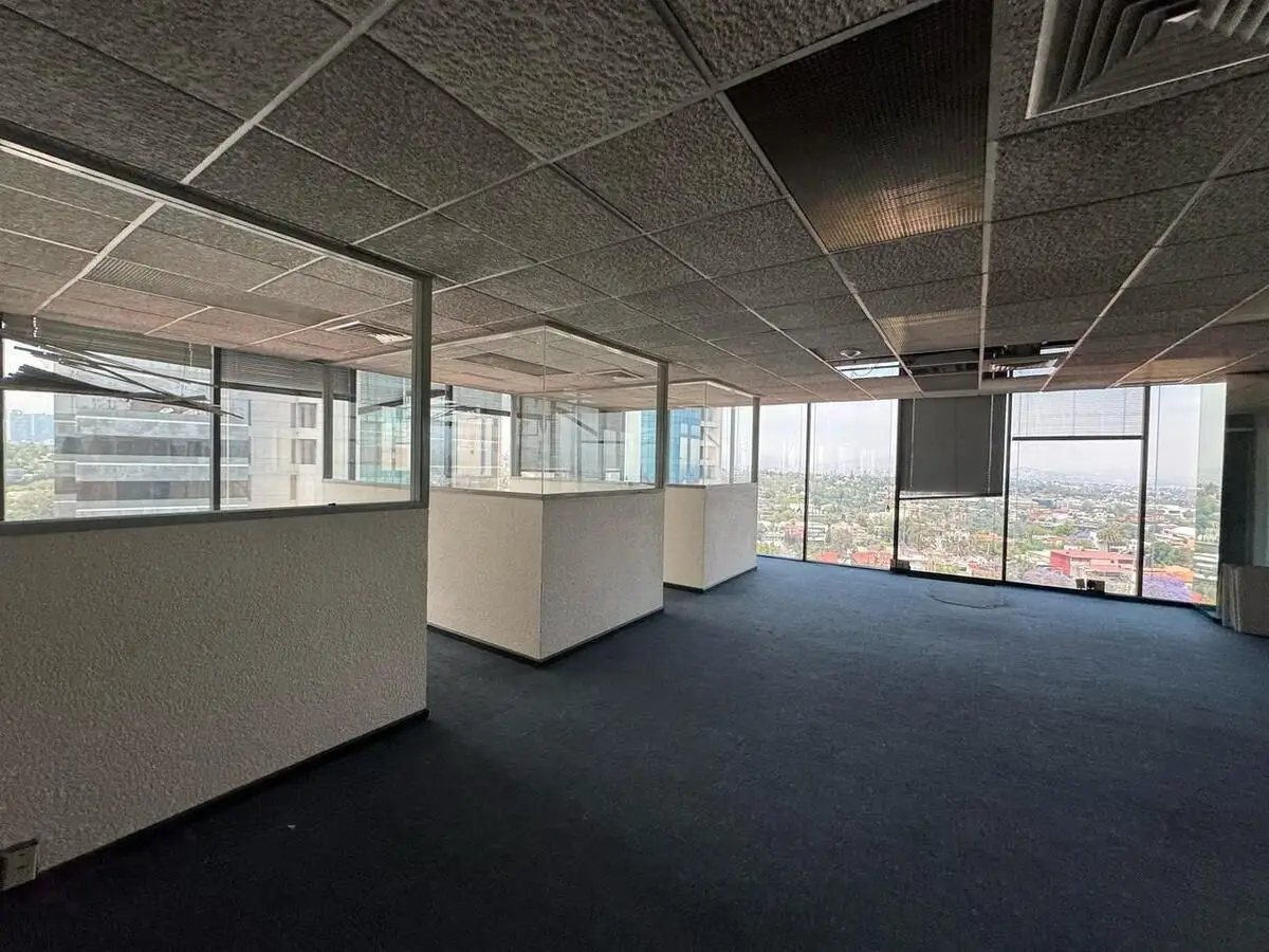 Oficina en Renta en Lomas Altas — foto 5