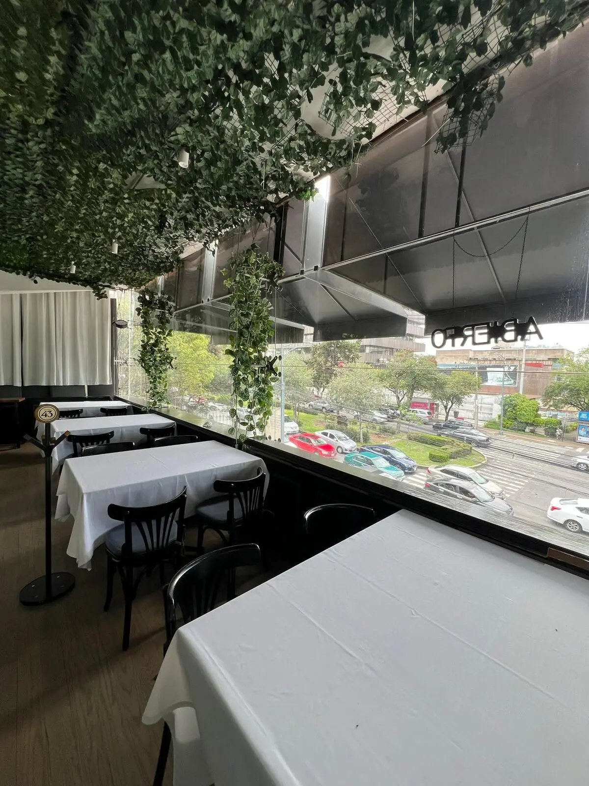 Local Comercial en Renta en Lomas de Chapultepec — foto 2