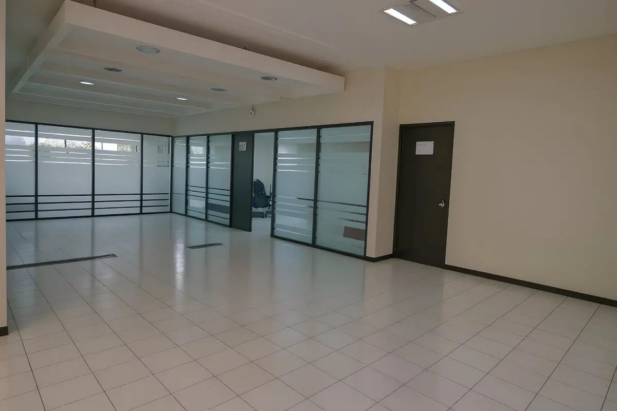 Edificio de Oficinas en Renta en Colonia Anahuac — foto 2