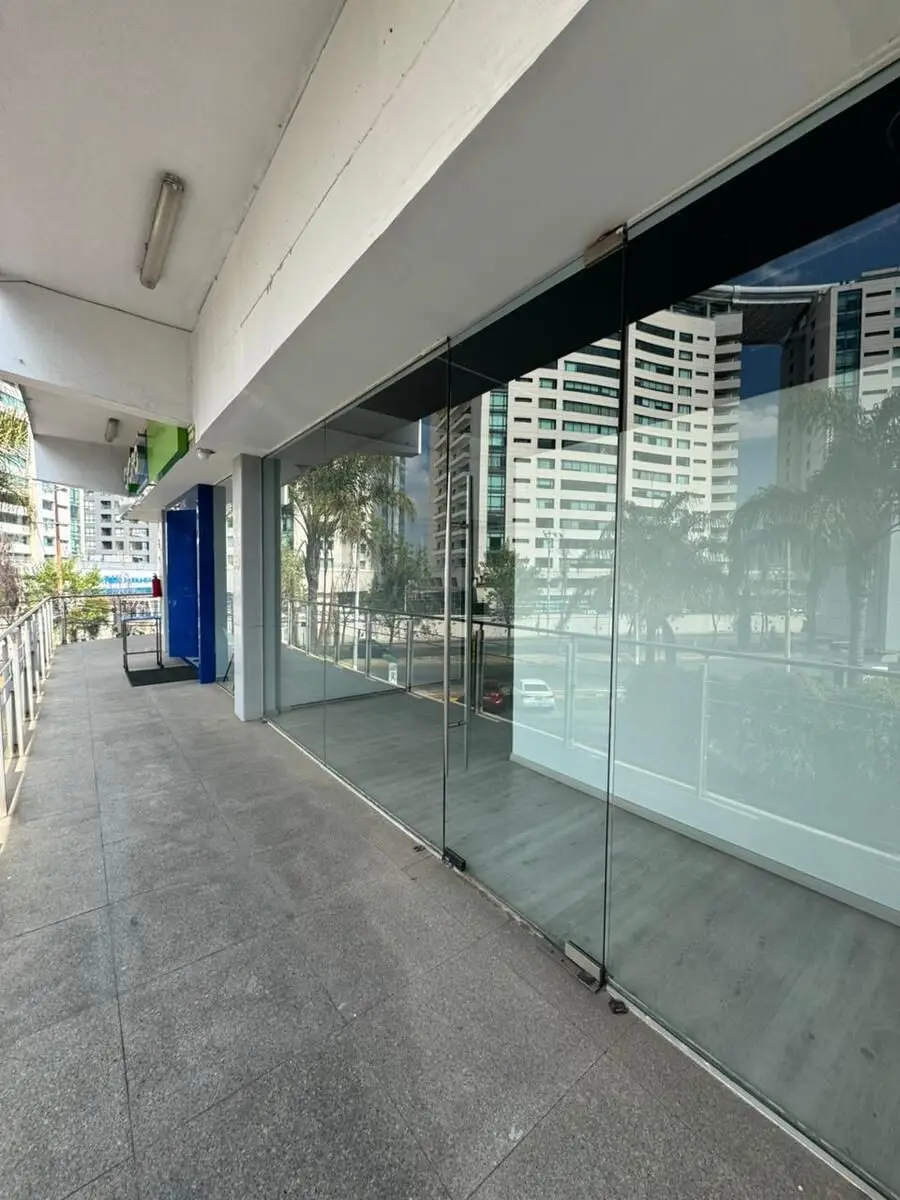 Local Comercial en Plaza Panorama Interlomas — foto 2
